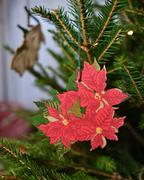 foliage wooden ornaments