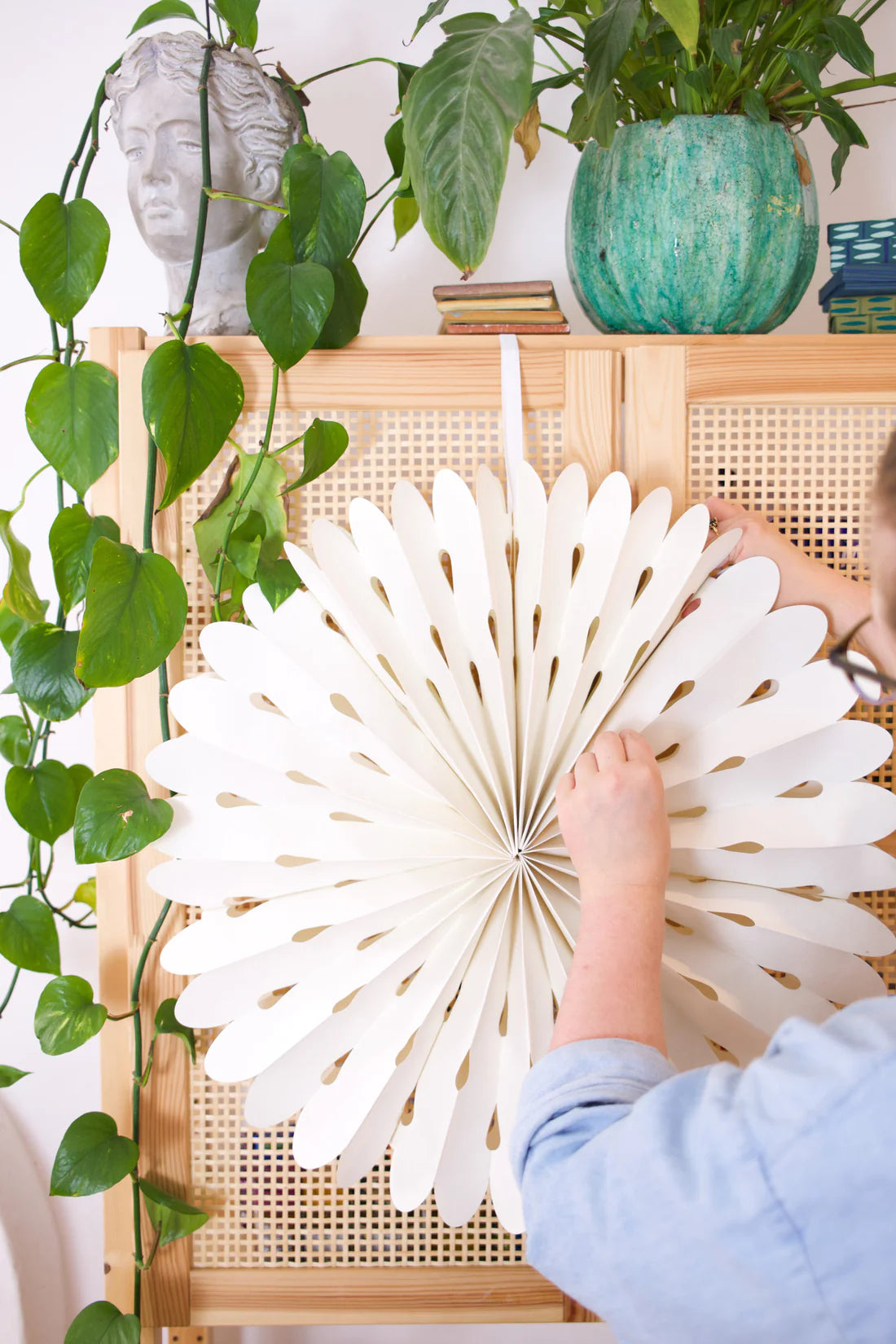 decoration - large white star