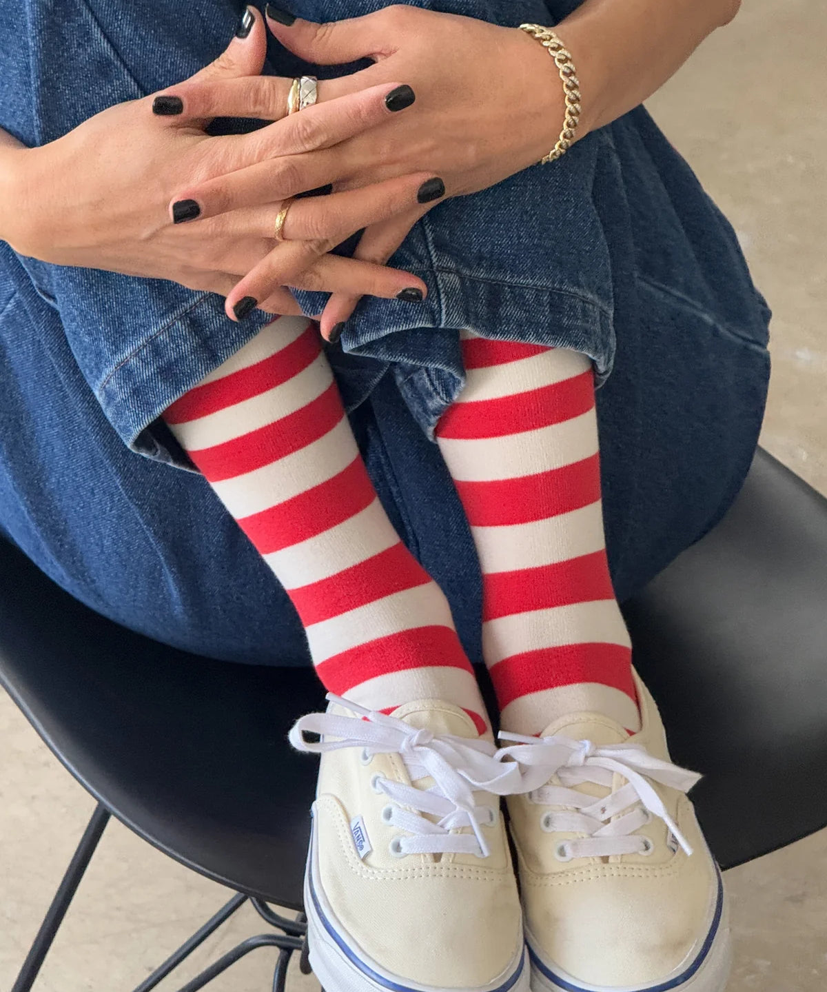 socks - wally - wide red stripe