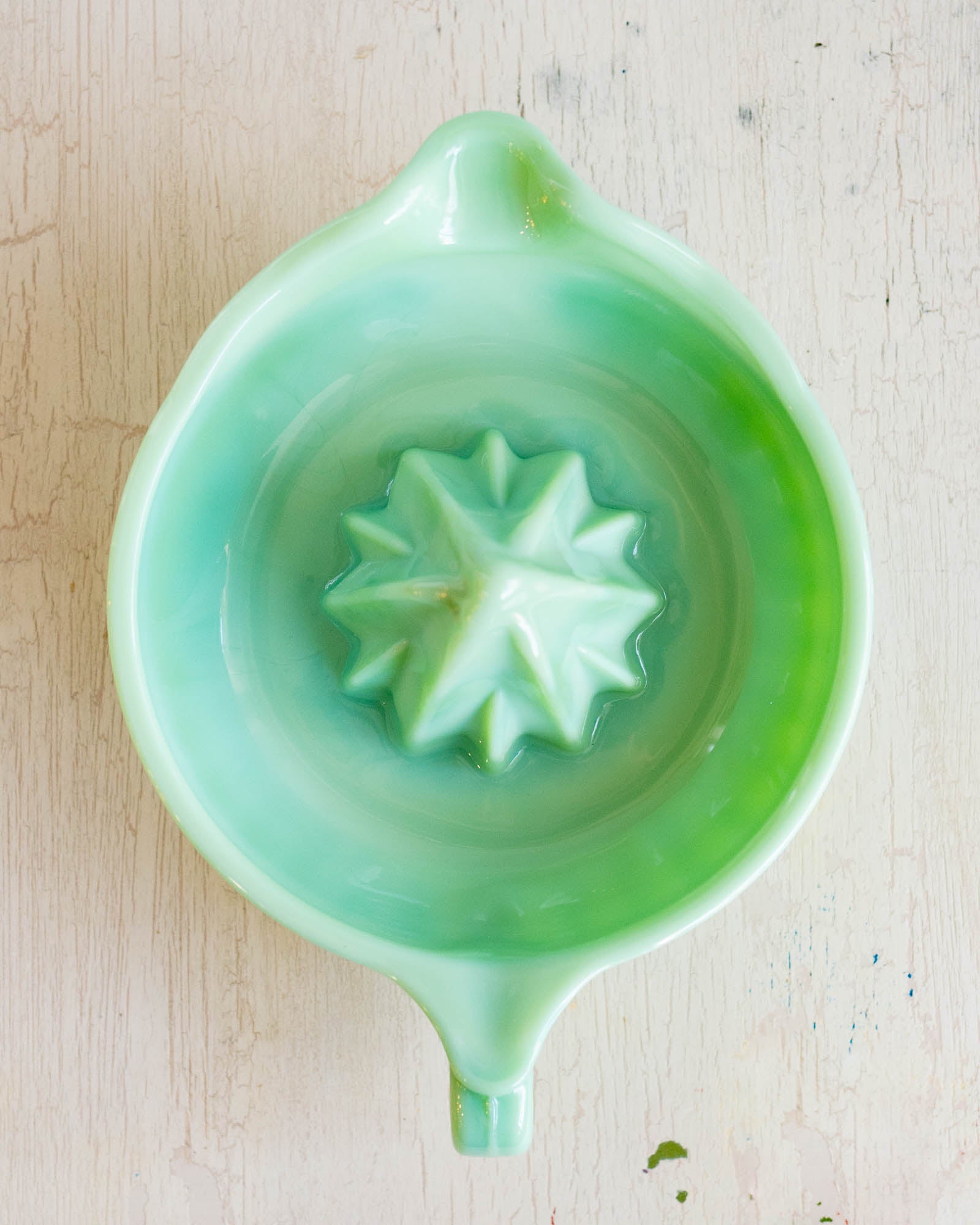 Jadeite lemon juicer from above