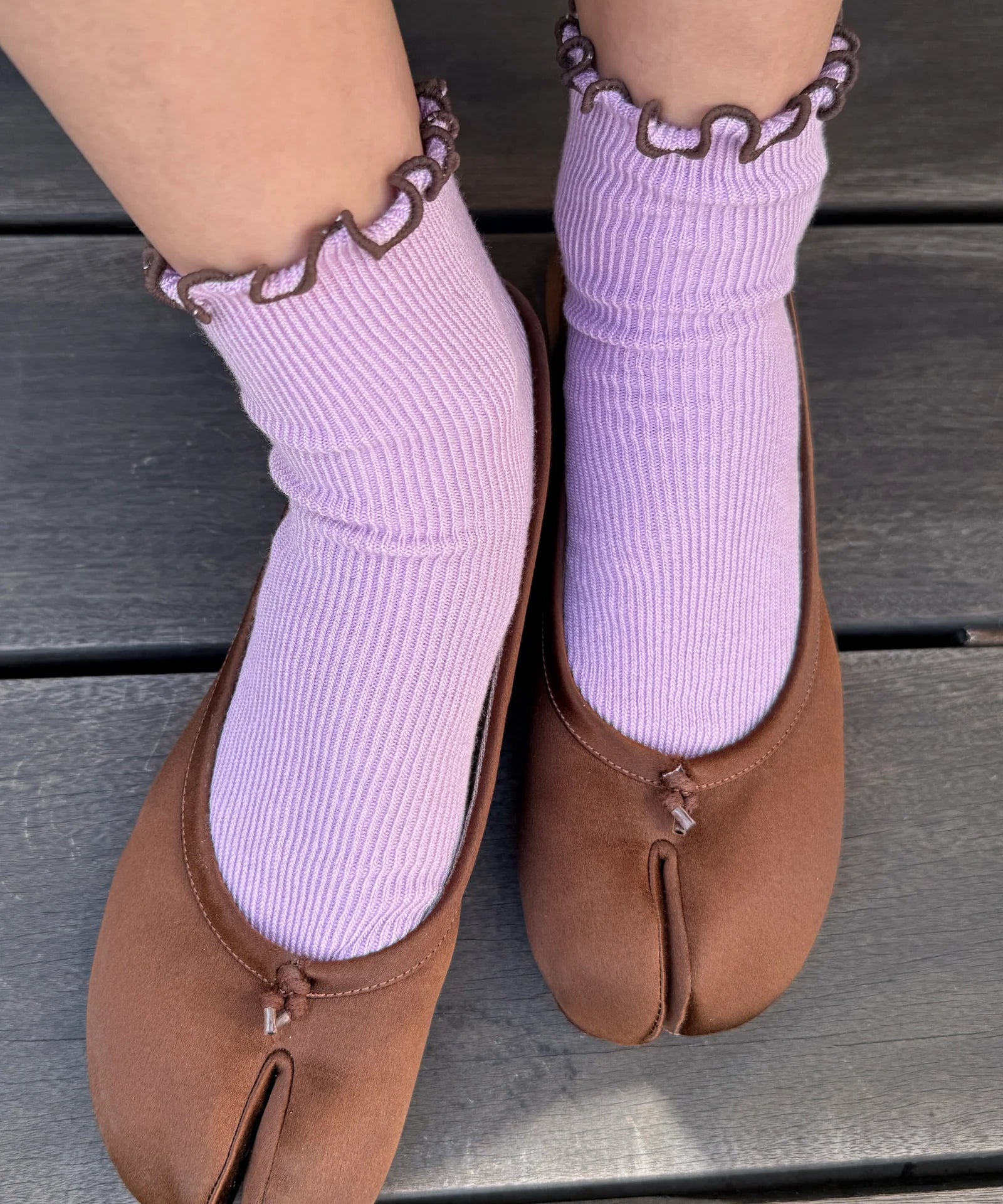 socks -  petit ruffled modal: lilac