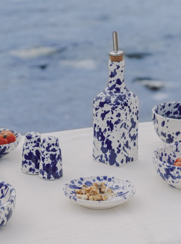 ceramic - splatter blue salt & pepper shakers