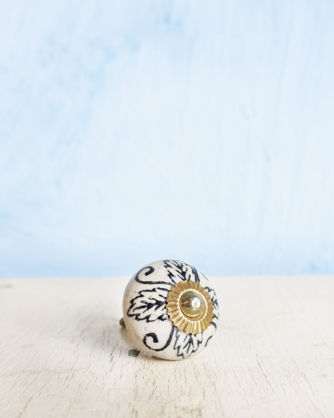 ceramic furniture knob - natural and black