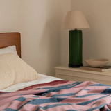 couverture en laine - carreaux roses et rouges
