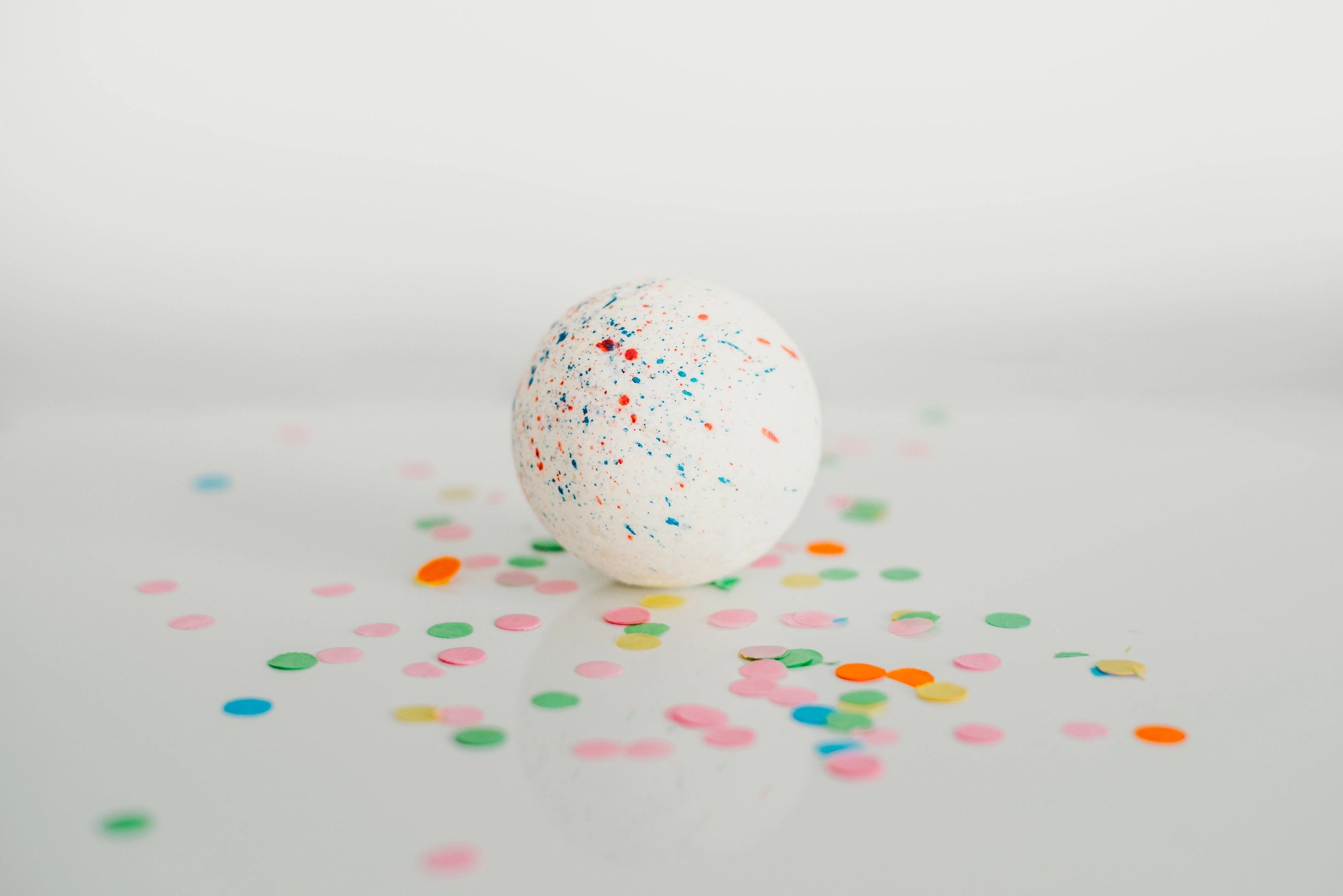 bath bomb - birthday cake