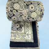reversible quilt - blue daisy