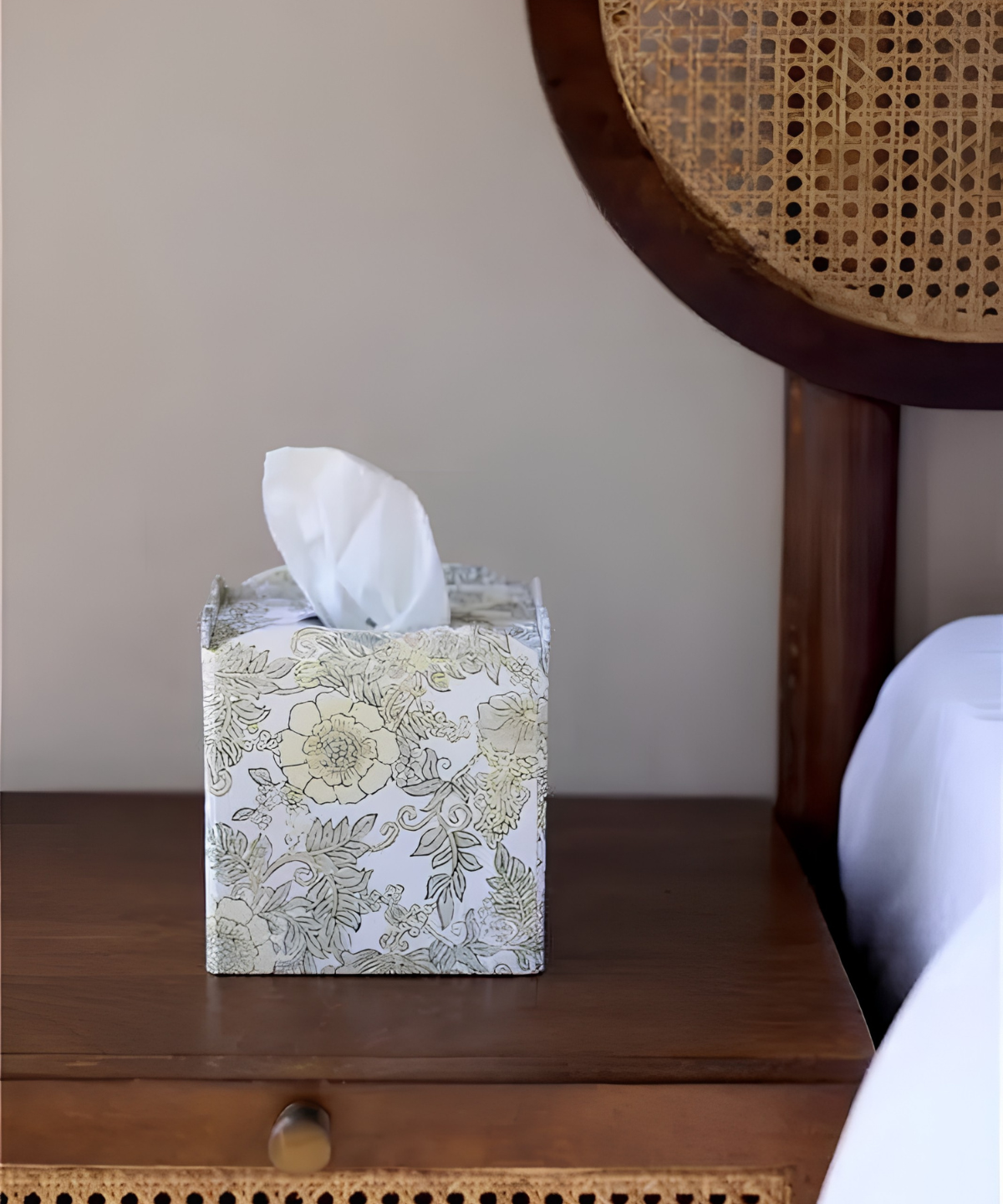 tissue box cover - wild rose buttercream