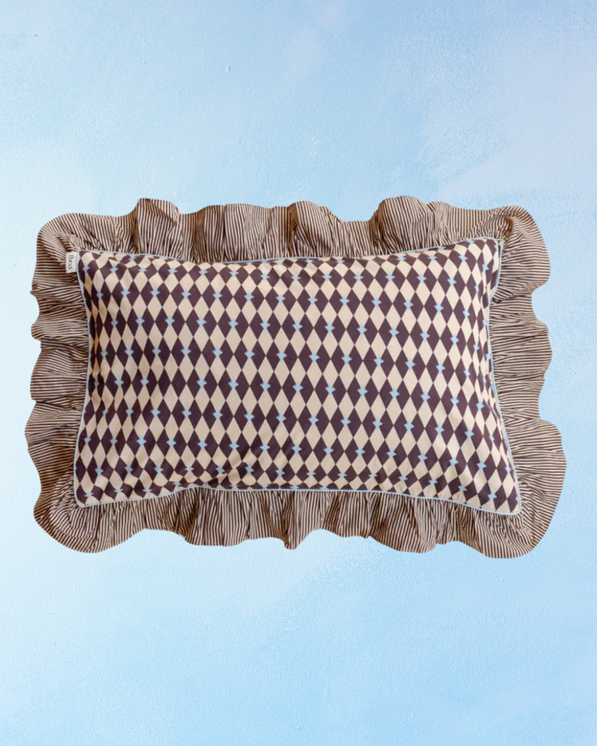 bedding - pillowcases: camel harlequin