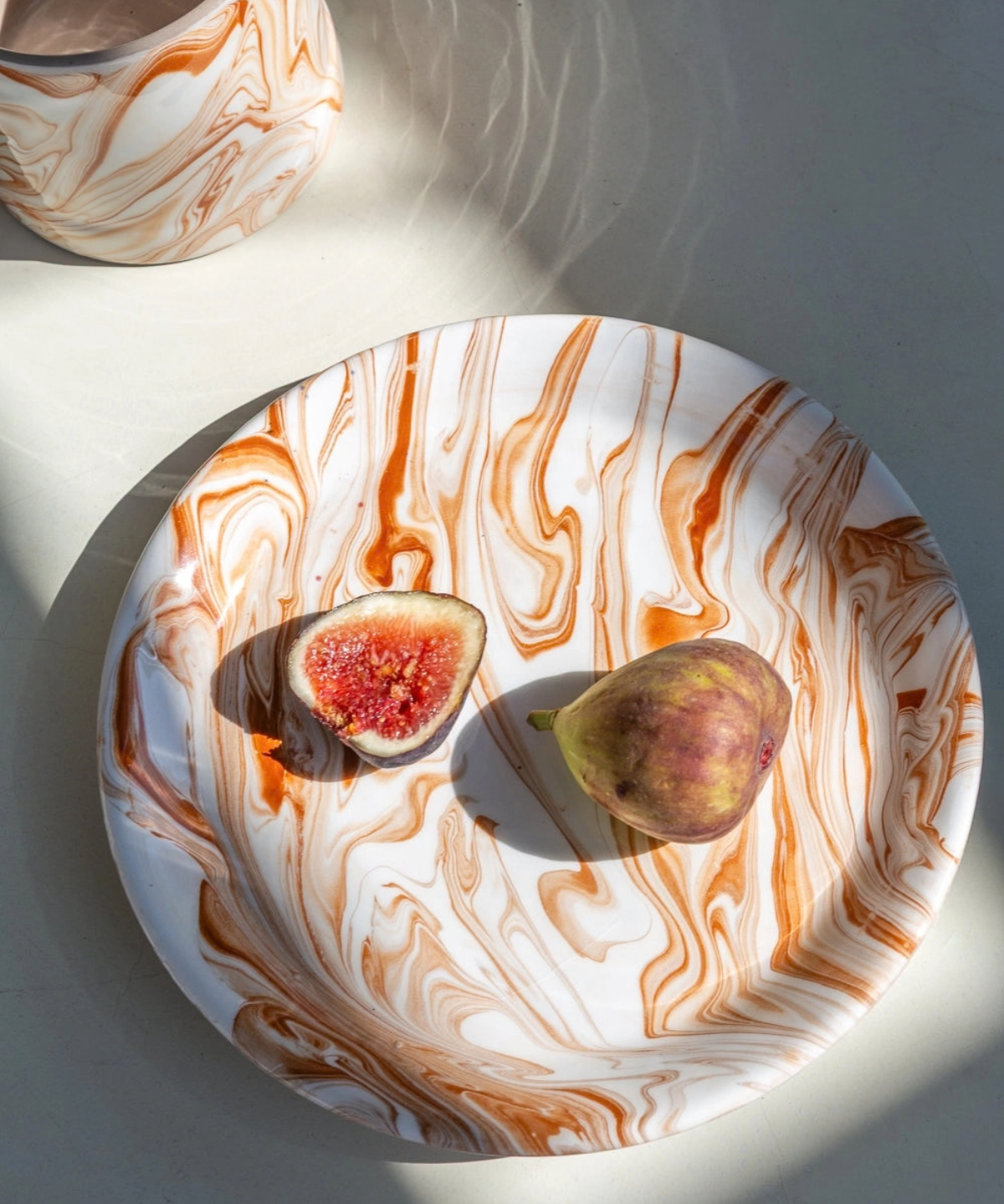 ceramic - small plate - marbled terracotta