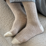 socks - cashmere classic - fawn
