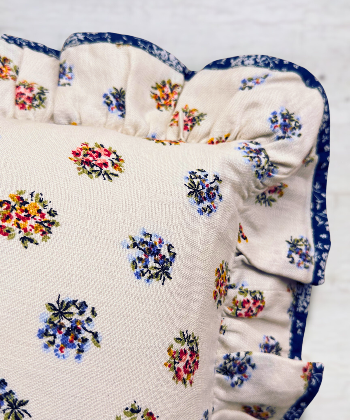 pillow - vanilla forget-me-not frill