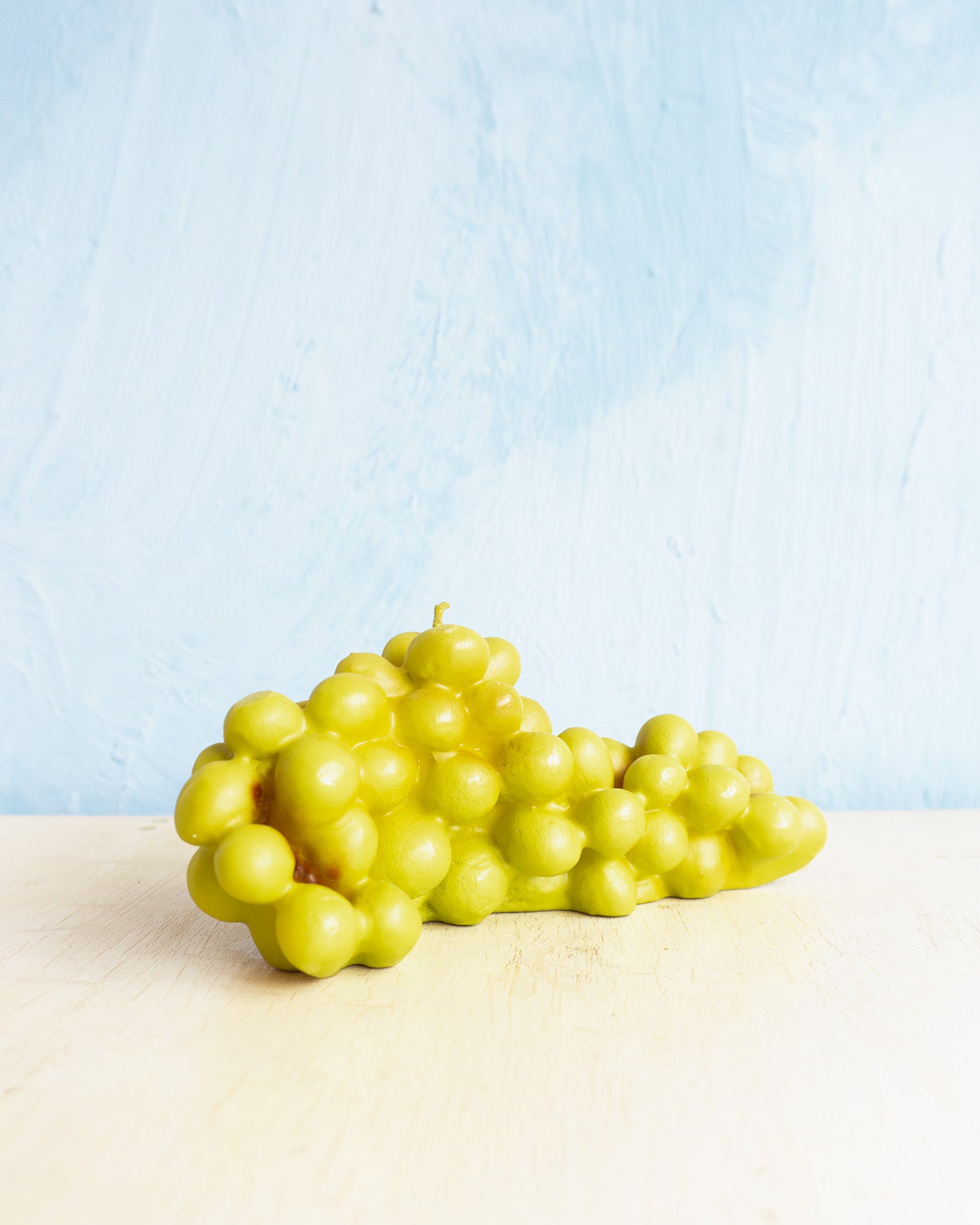 candle - food: grapes (multiple styles)