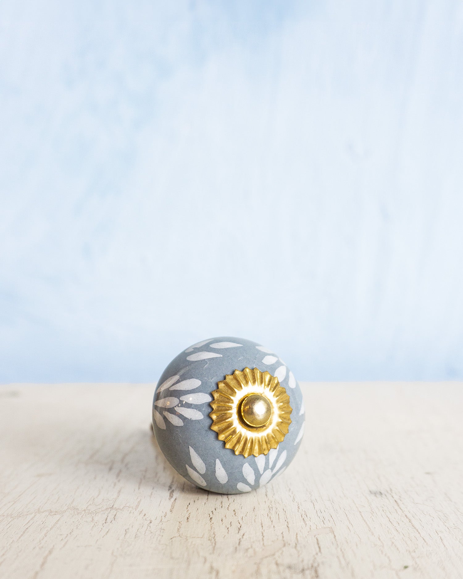 ceramic furniture knob - grey and white