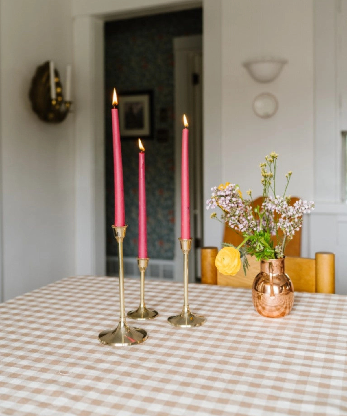 tablecloth - ruffled gingham hazelnut
