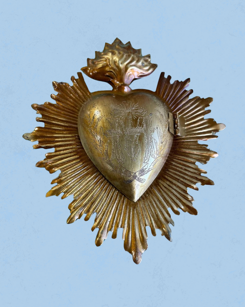 Ornament heart locket box
