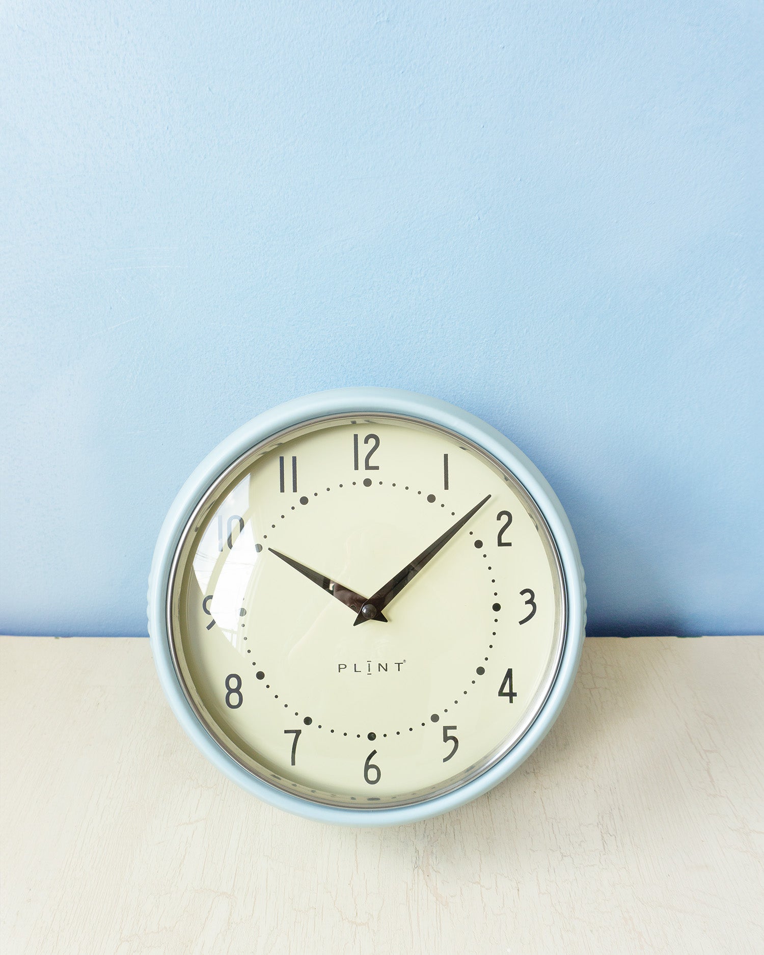 retro wall clock (multiple styles)