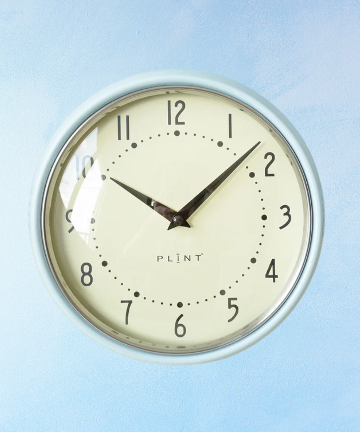 retro wall clock (assorted colours)