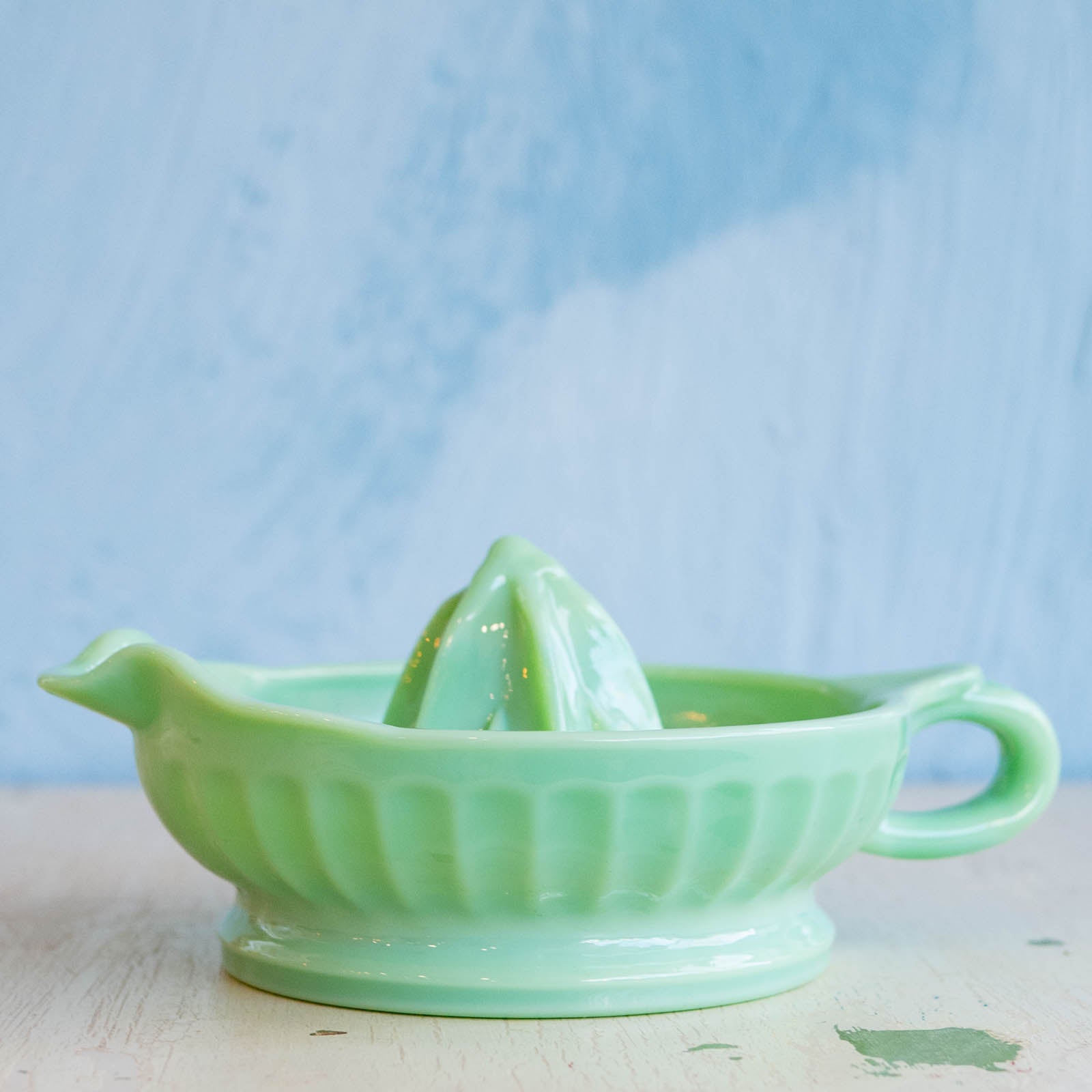 Jadeite lemon juicer