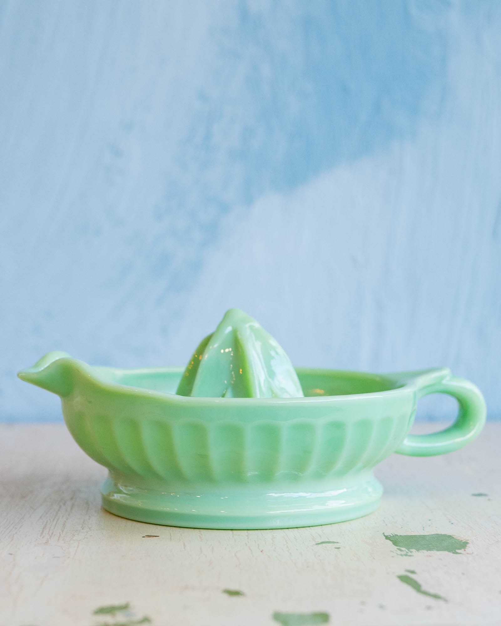 Jadeite lemon juicer