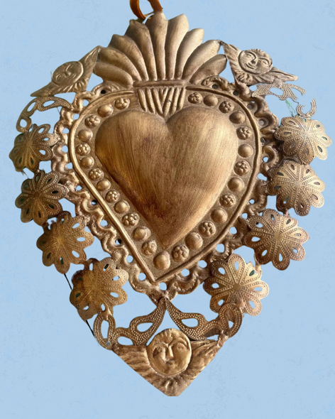 Antiqued heart ornament large 