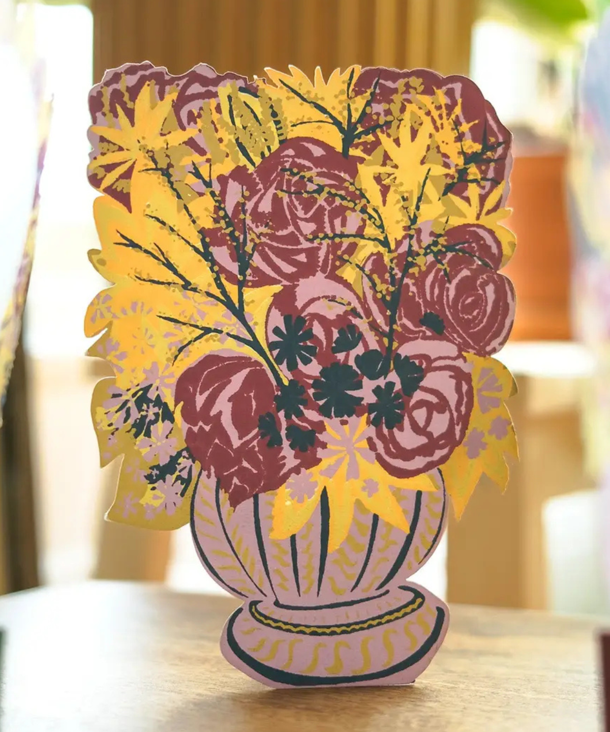 greeting card - stand-up bloomsbury lilac vase
