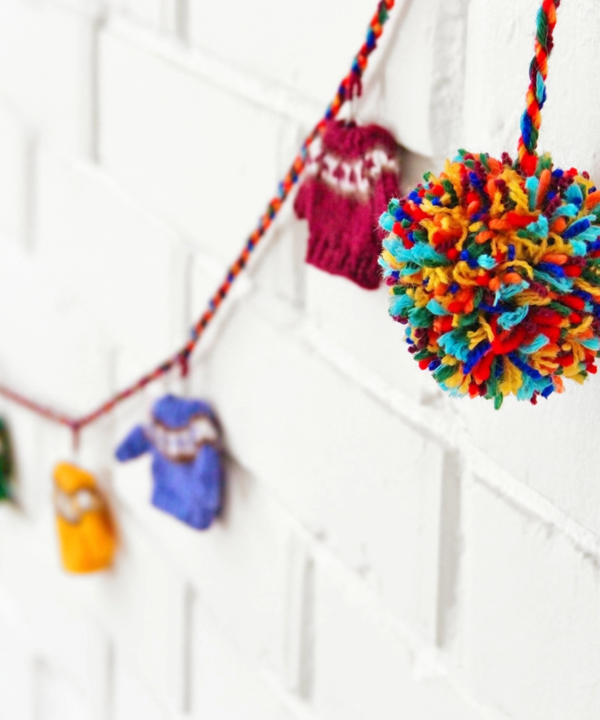 garland - rainbow mini sweater