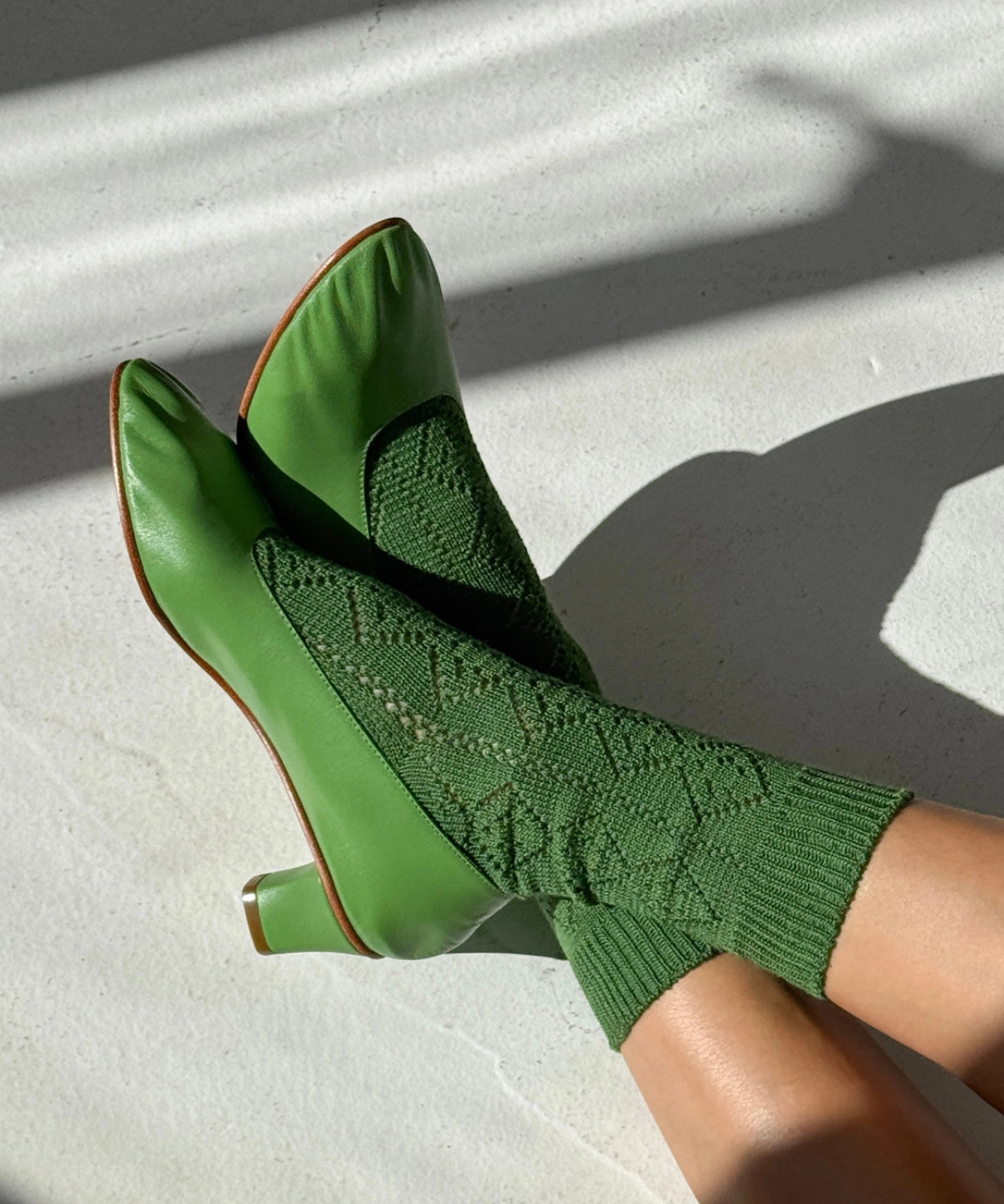 socks - modal eyelet - palm green