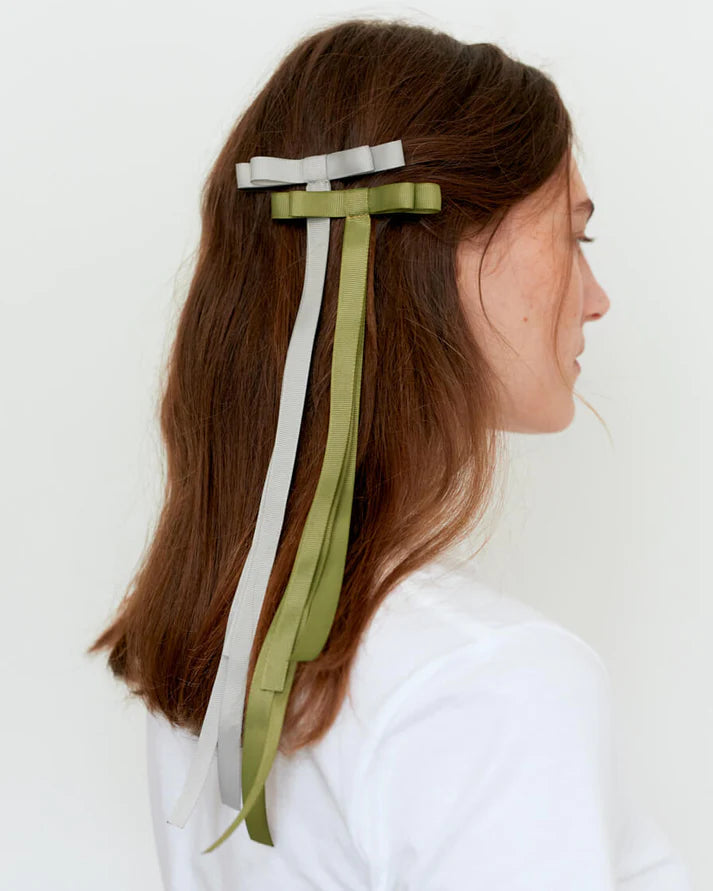 nadiia ribbon barette on model