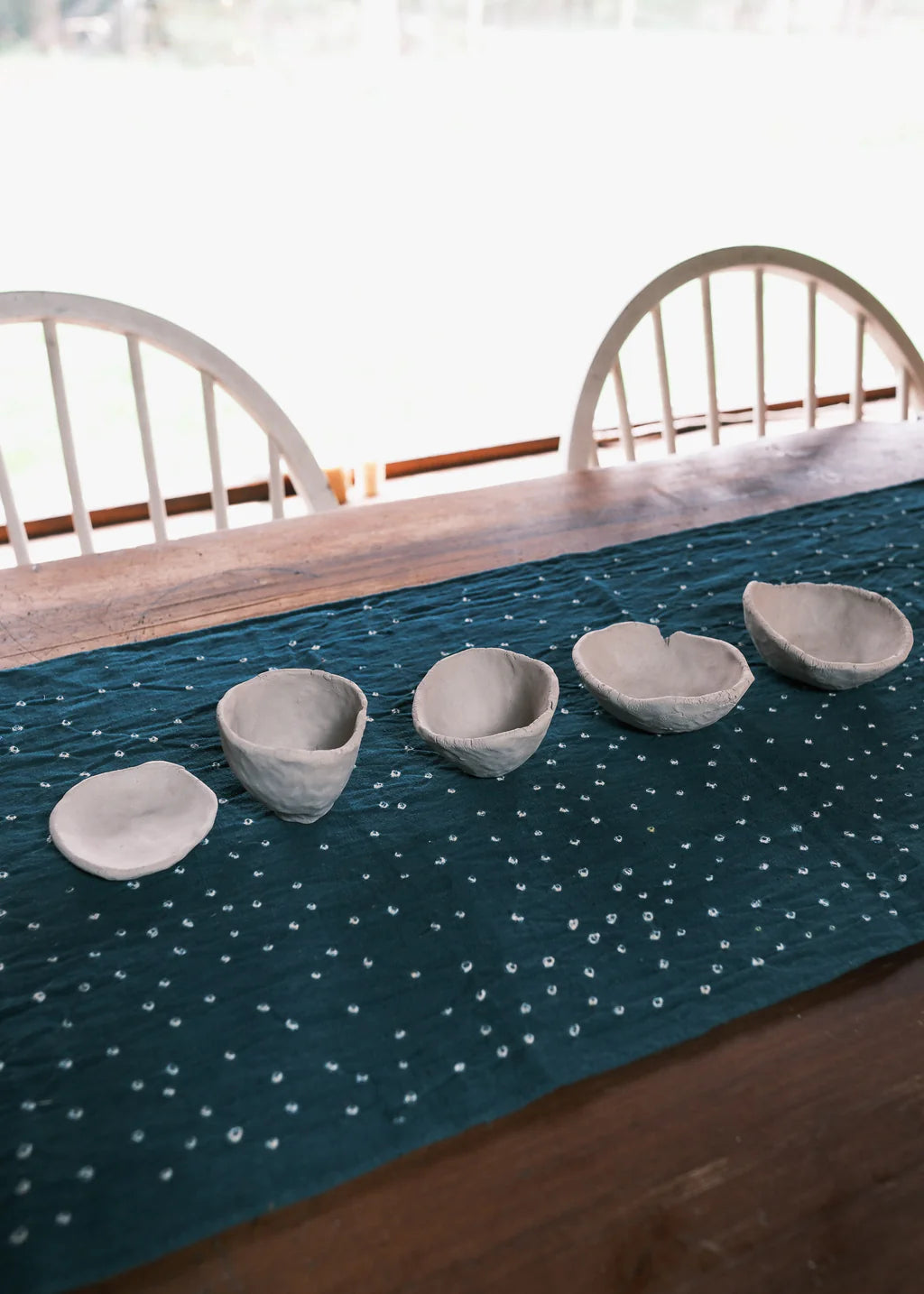 table runner - bandhani - juniper