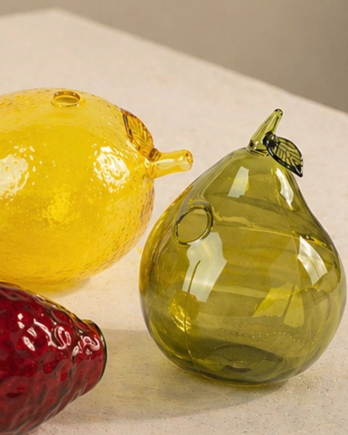 bud vase - pear