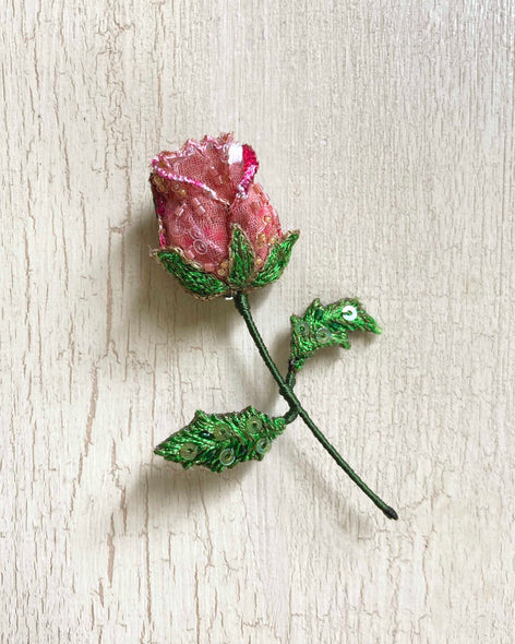 brooch - pink rose bud