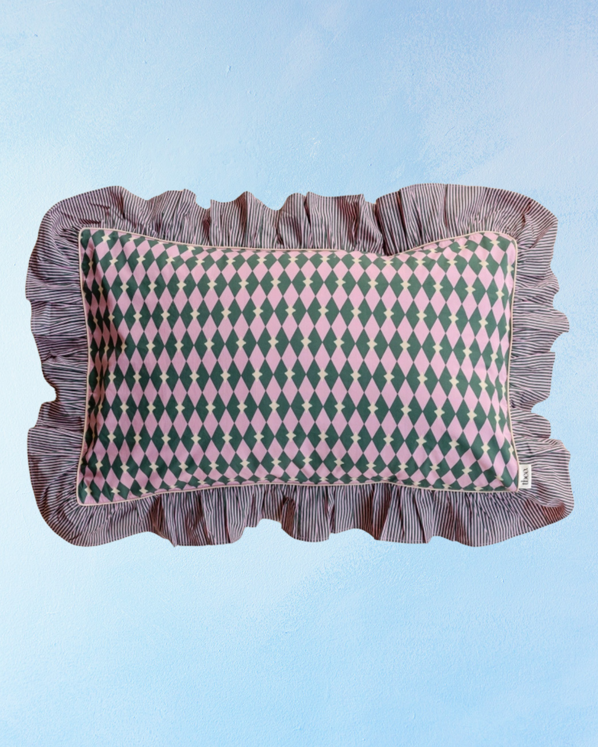 bedding - pillowcases: pink harlequin