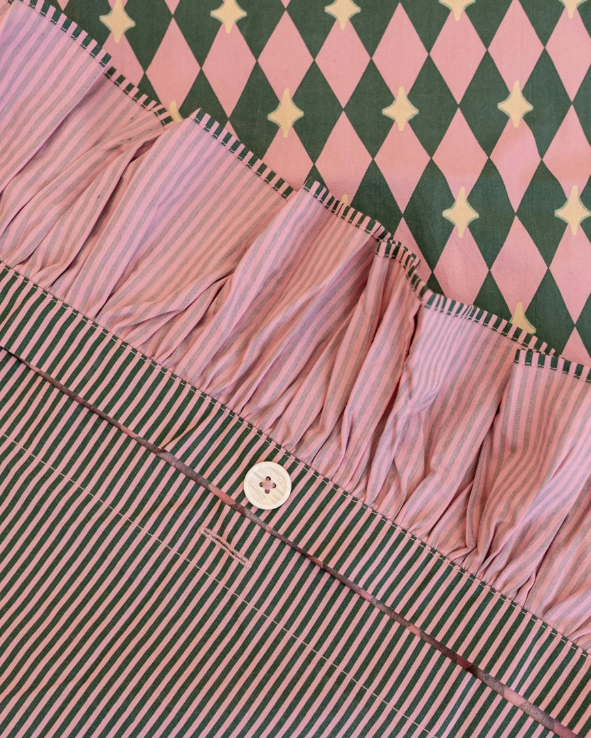 bedding - duvet cover: pink harlequin