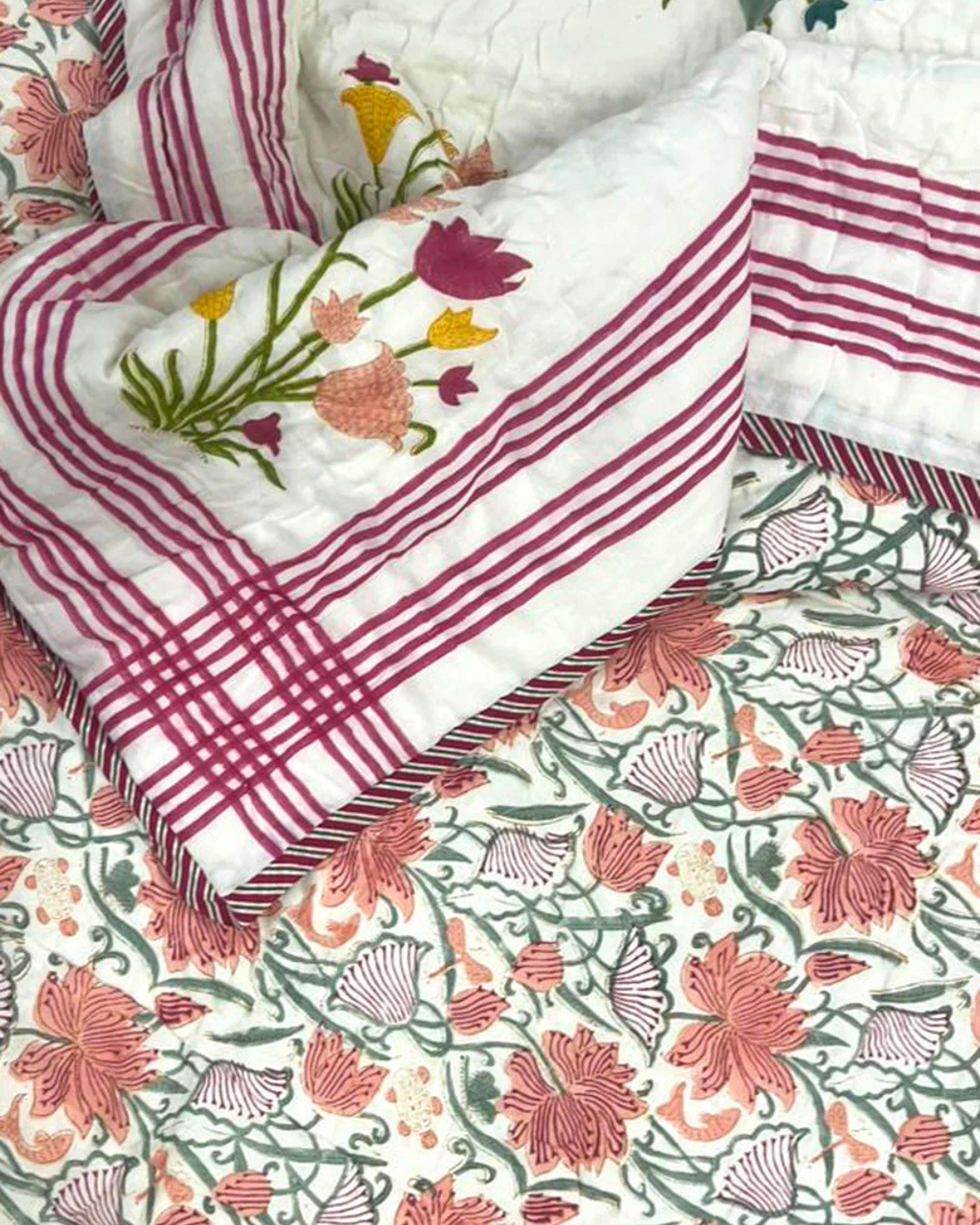 bedding - reversible quilt: pink tulip
