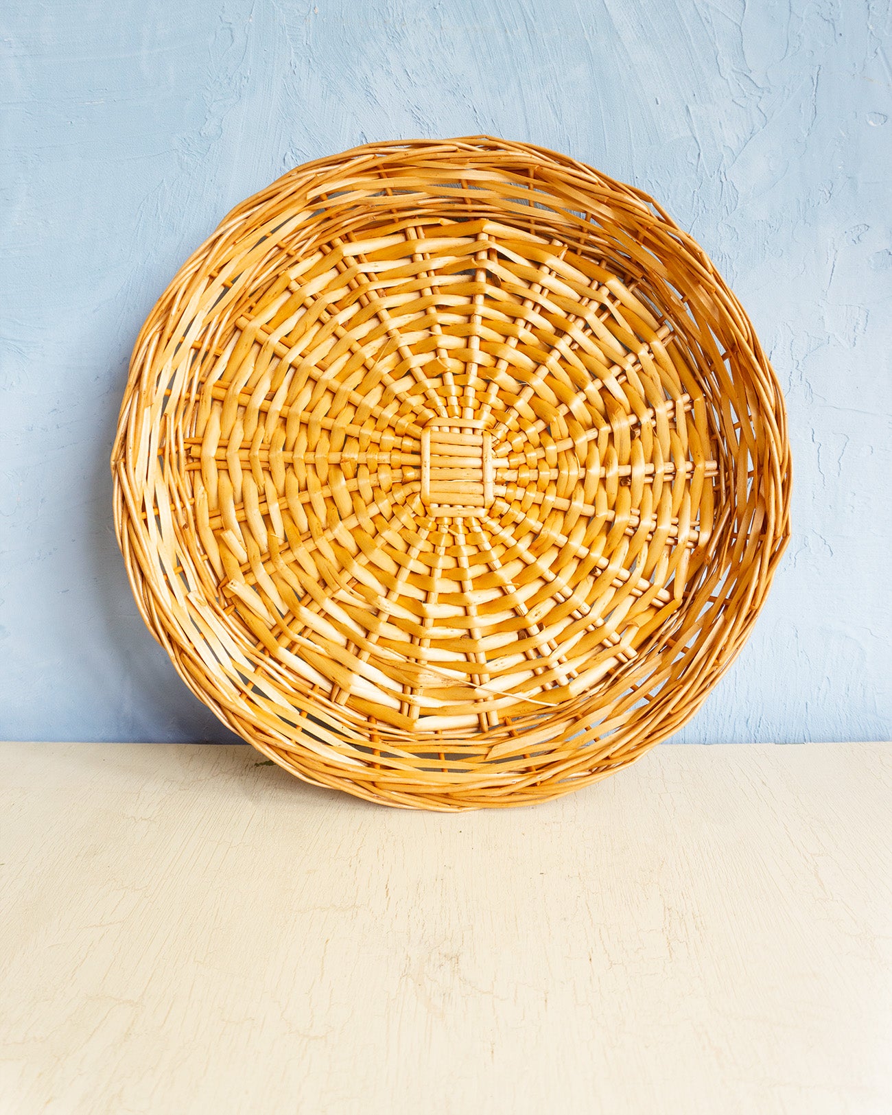 plateau en osier rond - plusieurs styles