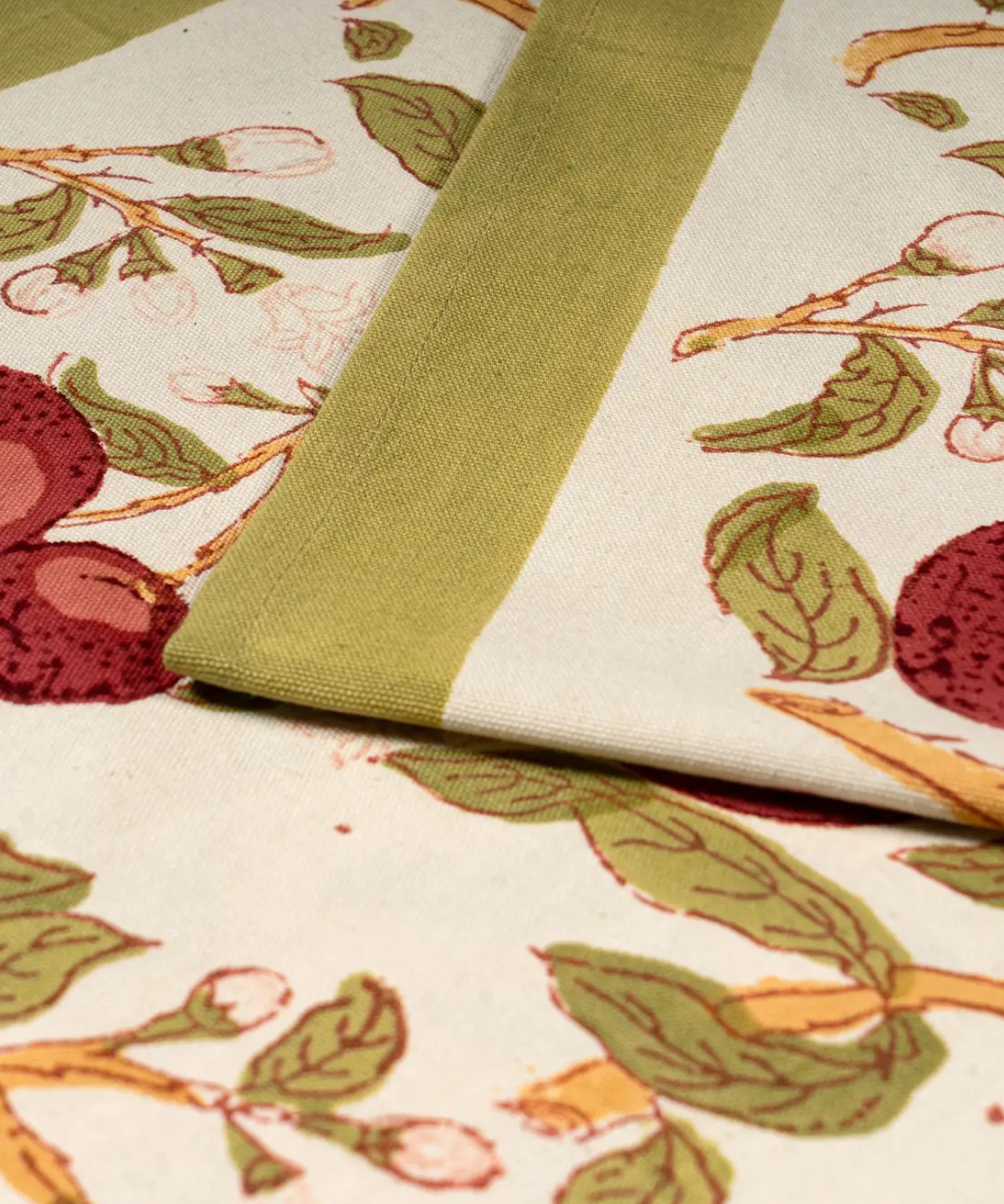 table runner - orange tree