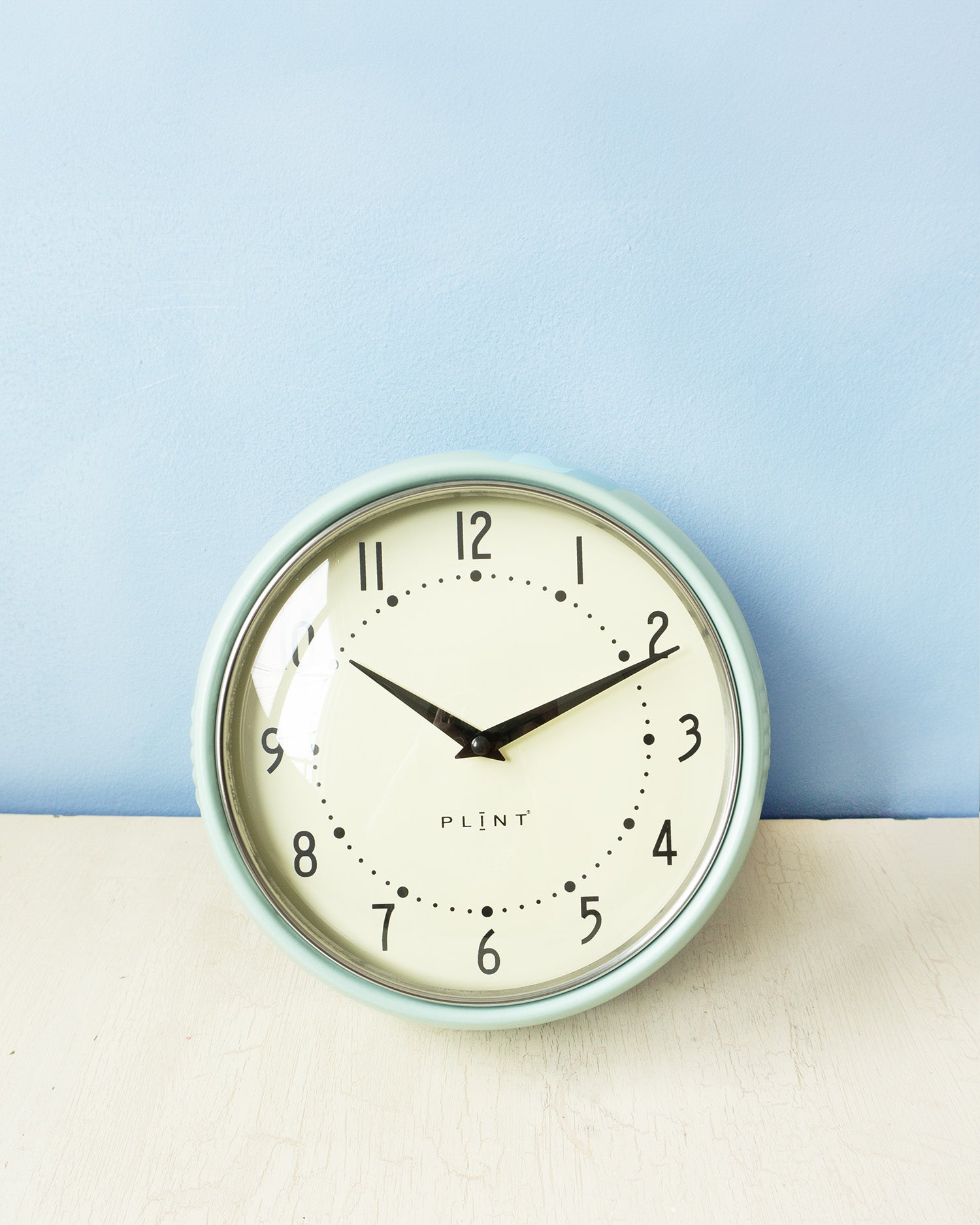 retro wall clock (multiple styles)