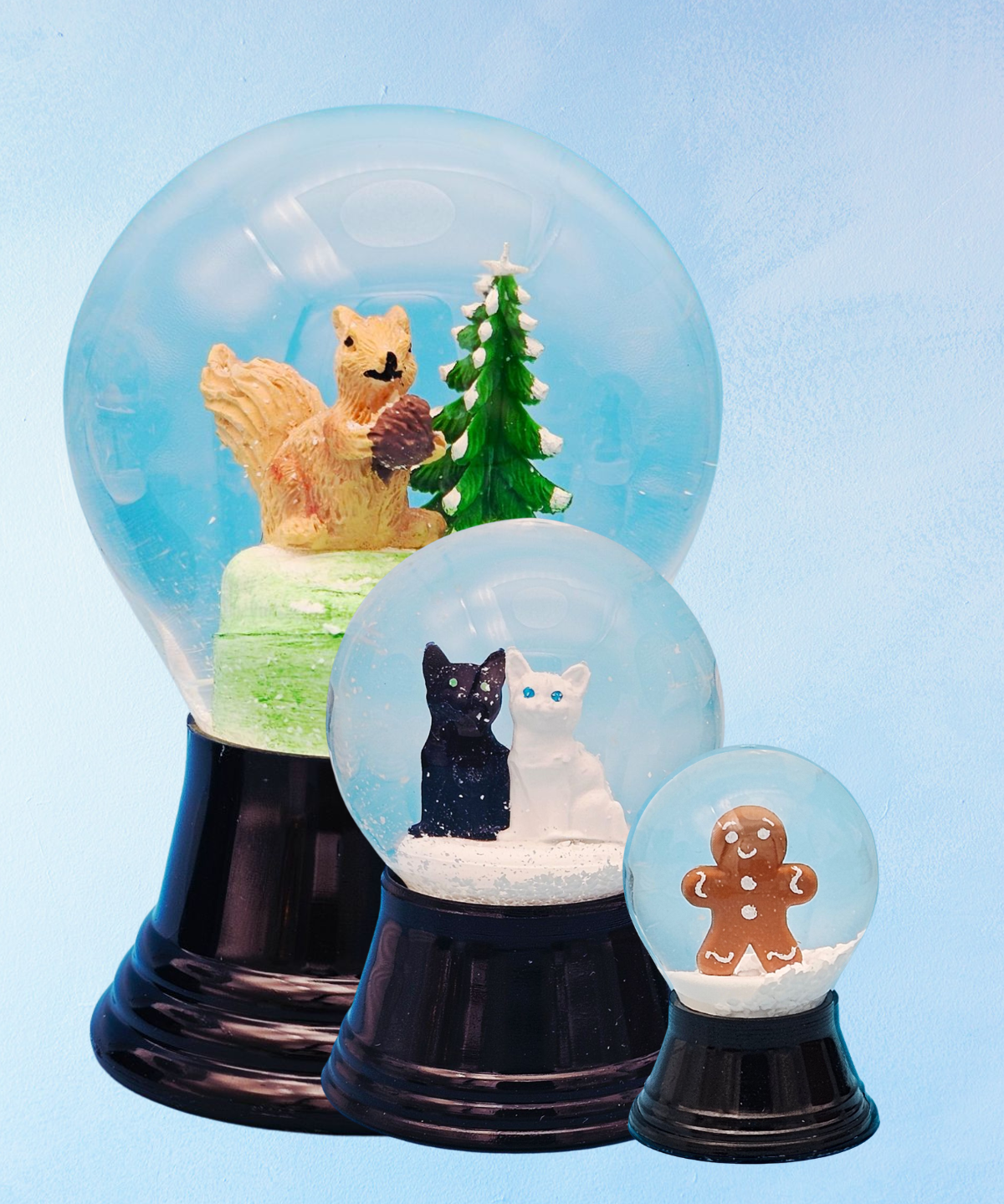snow globe - squirrel in the forest