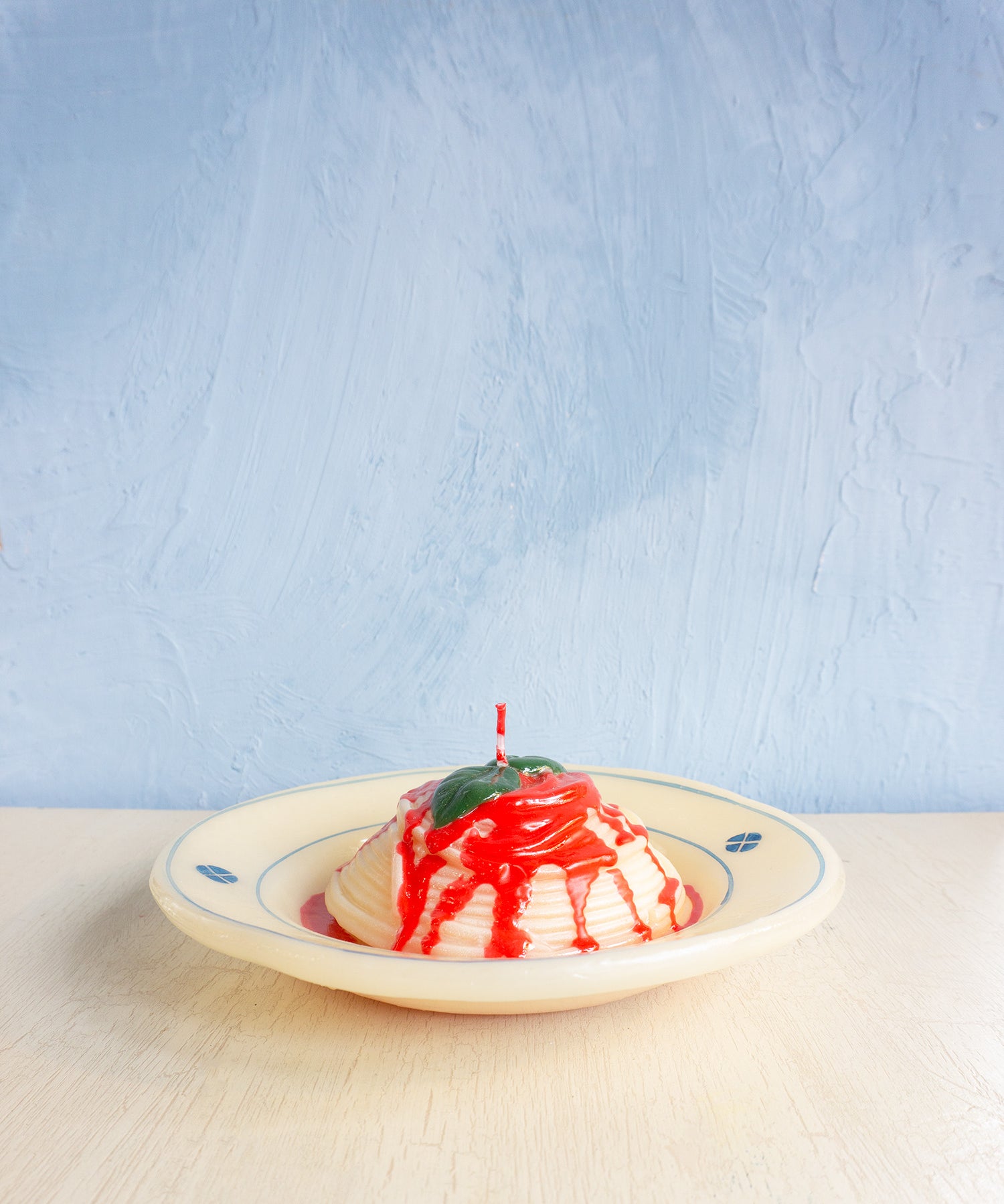 candle - food - spaghetti plate