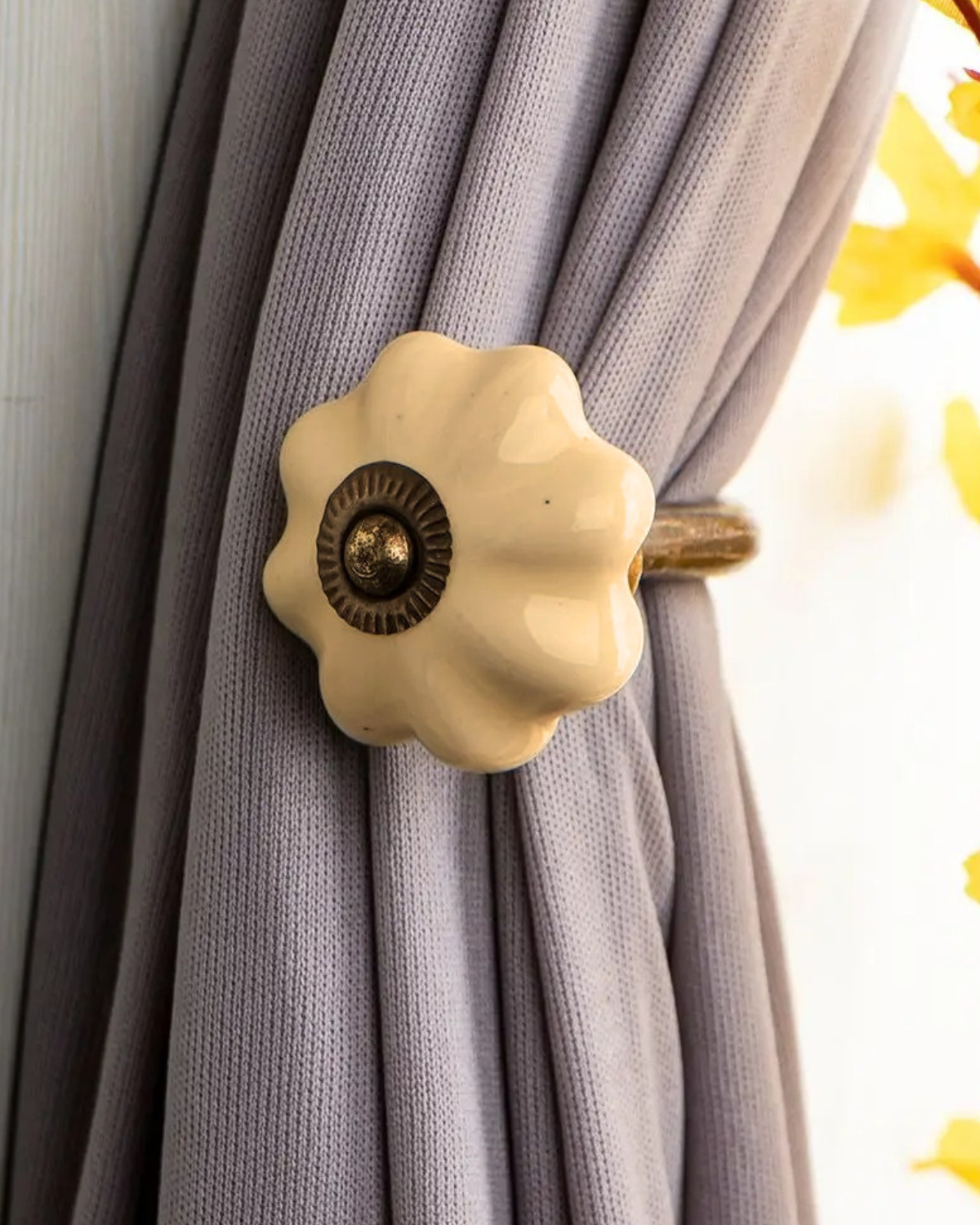 wall hook - ceramic: antique cream flower shaped