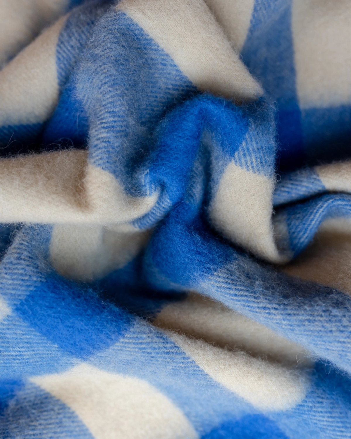 oversized lambswool scarf - blue check