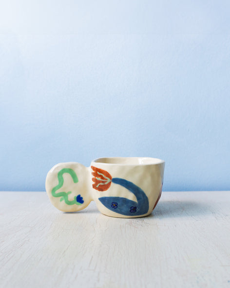 ceramic mug - blue red bending tulip