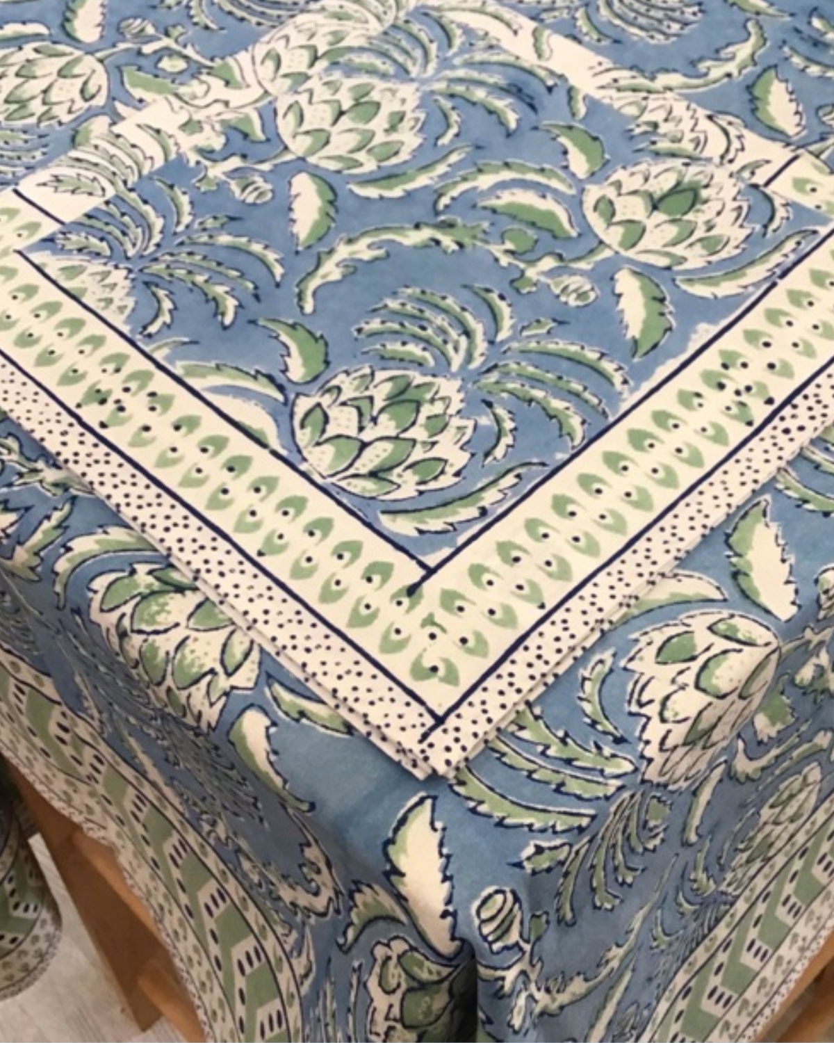 tablecloth - thistle blue