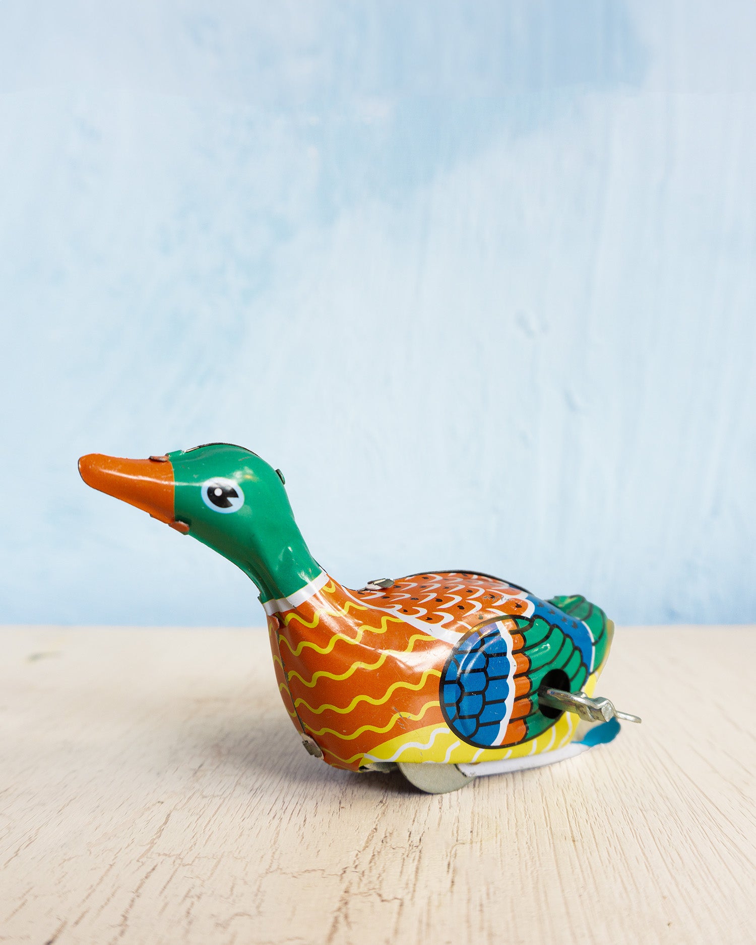 toy - windup duck