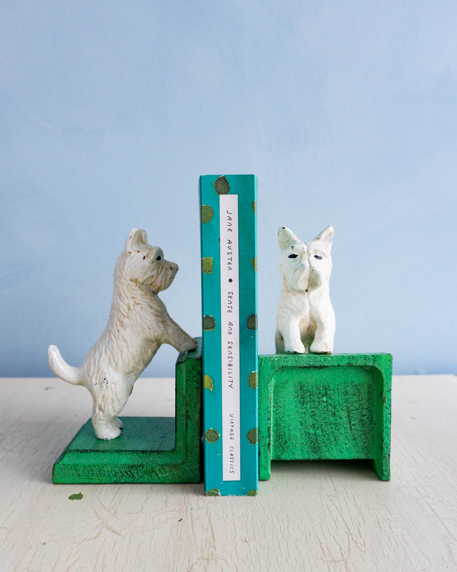 bookends - standing westie