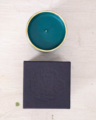 Top view of Joya candle in fox glove .